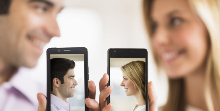 Why Online Dating Is the Best Dating!