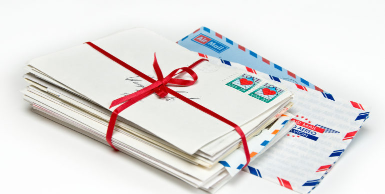 How to write the first letter to a lady