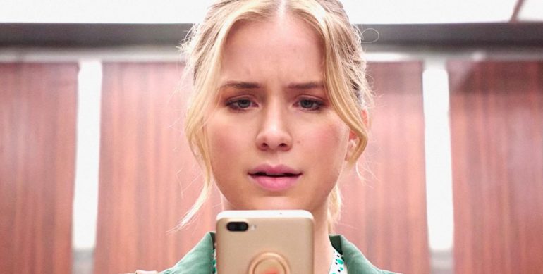 5 things you shouldn’t flaunt on social media if you’re in a relationship