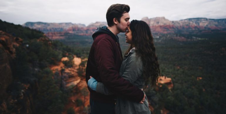 14 Subtle Signs You’re in a Healthy Relationship