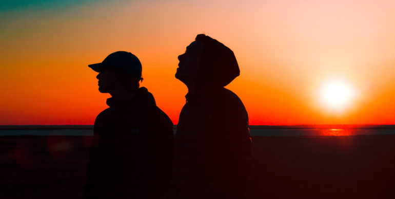 5 things from your personal life that you should never discuss with friends