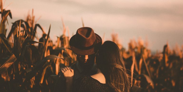 Reasons why you find it difficult to find a girl to fall in love with