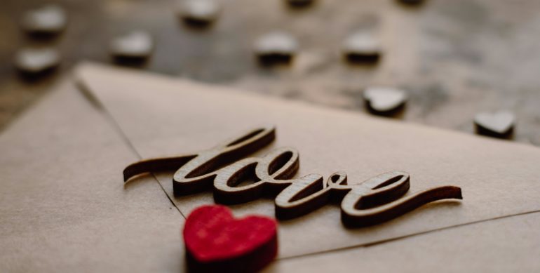 How to flirt over text so that a girl wants to meet you