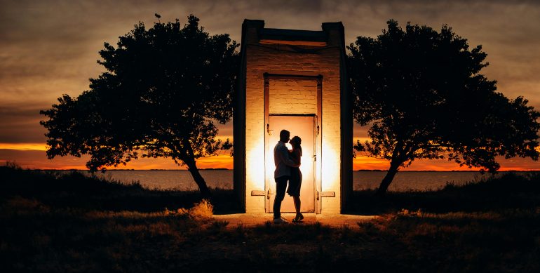 How to Build Trust with a Woman: 10 Habits That Actually Work